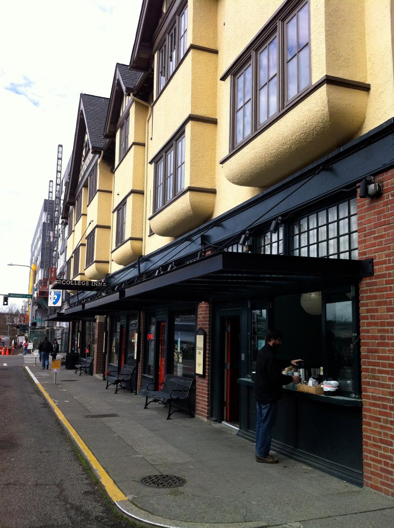 College Inn Hotel Seattle Exterior photo
