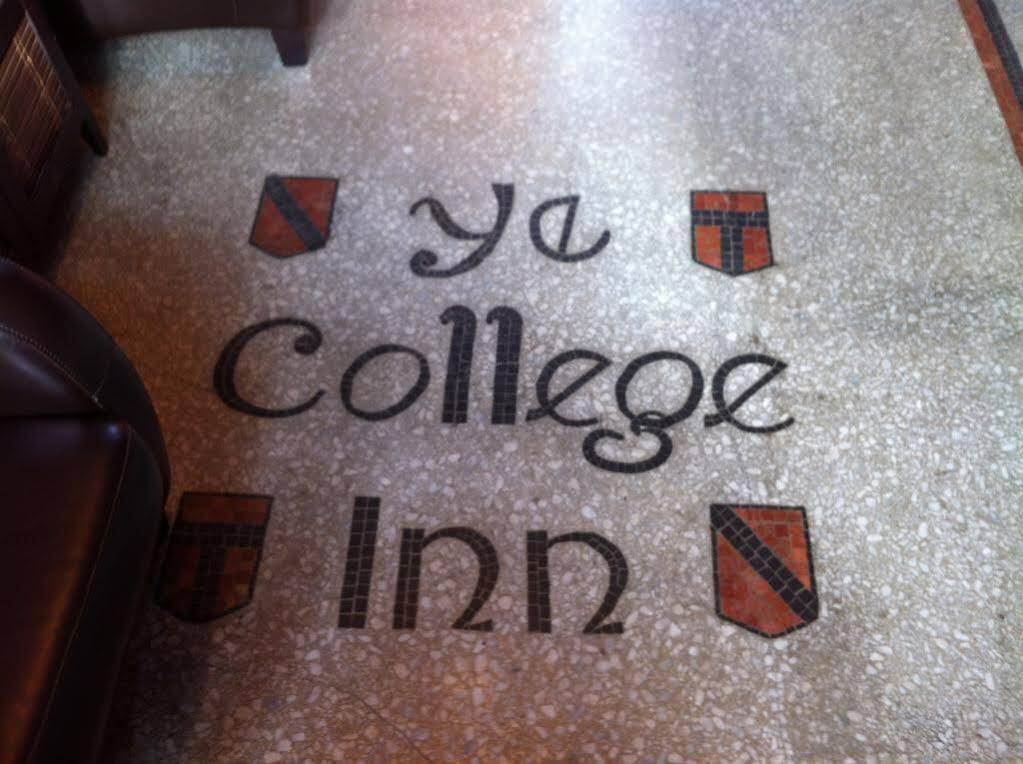 College Inn Hotel Seattle Exterior photo
